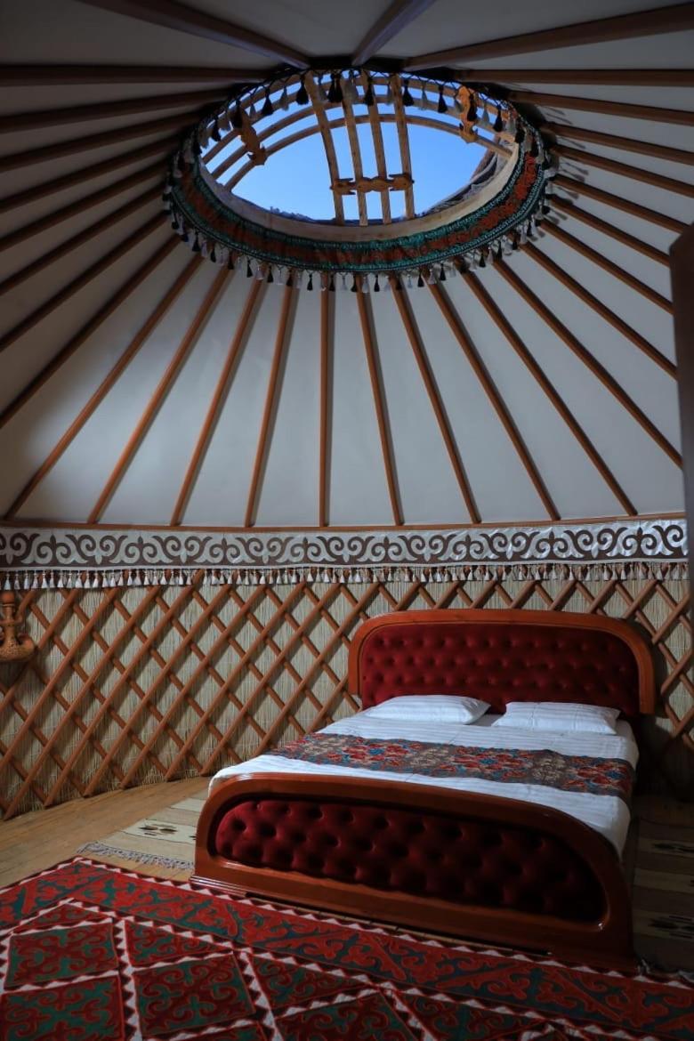 Ethno Complex Ala Kuch Hotel Kaindy Екстериор снимка