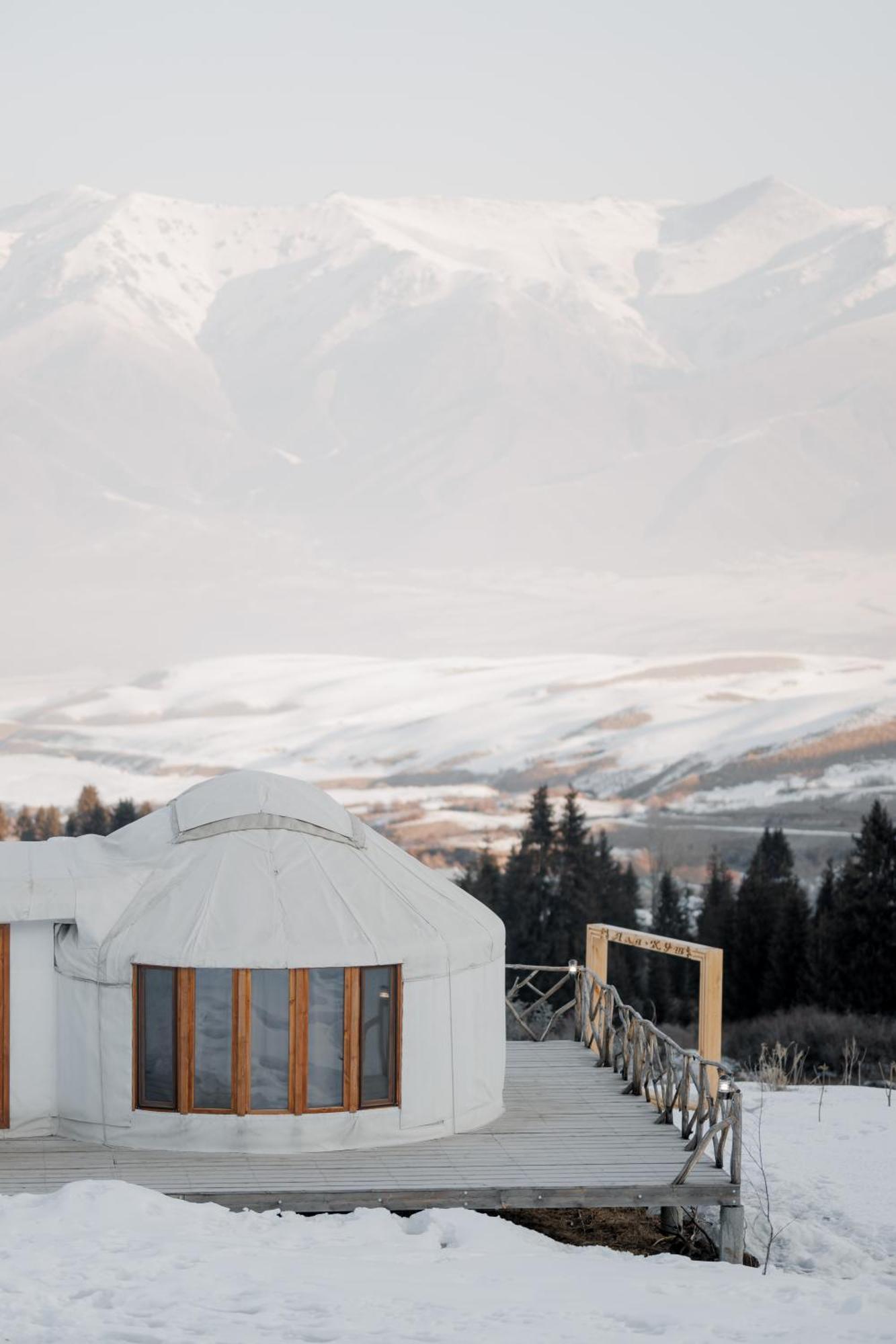 Ethno Complex Ala Kuch Hotel Kaindy Екстериор снимка