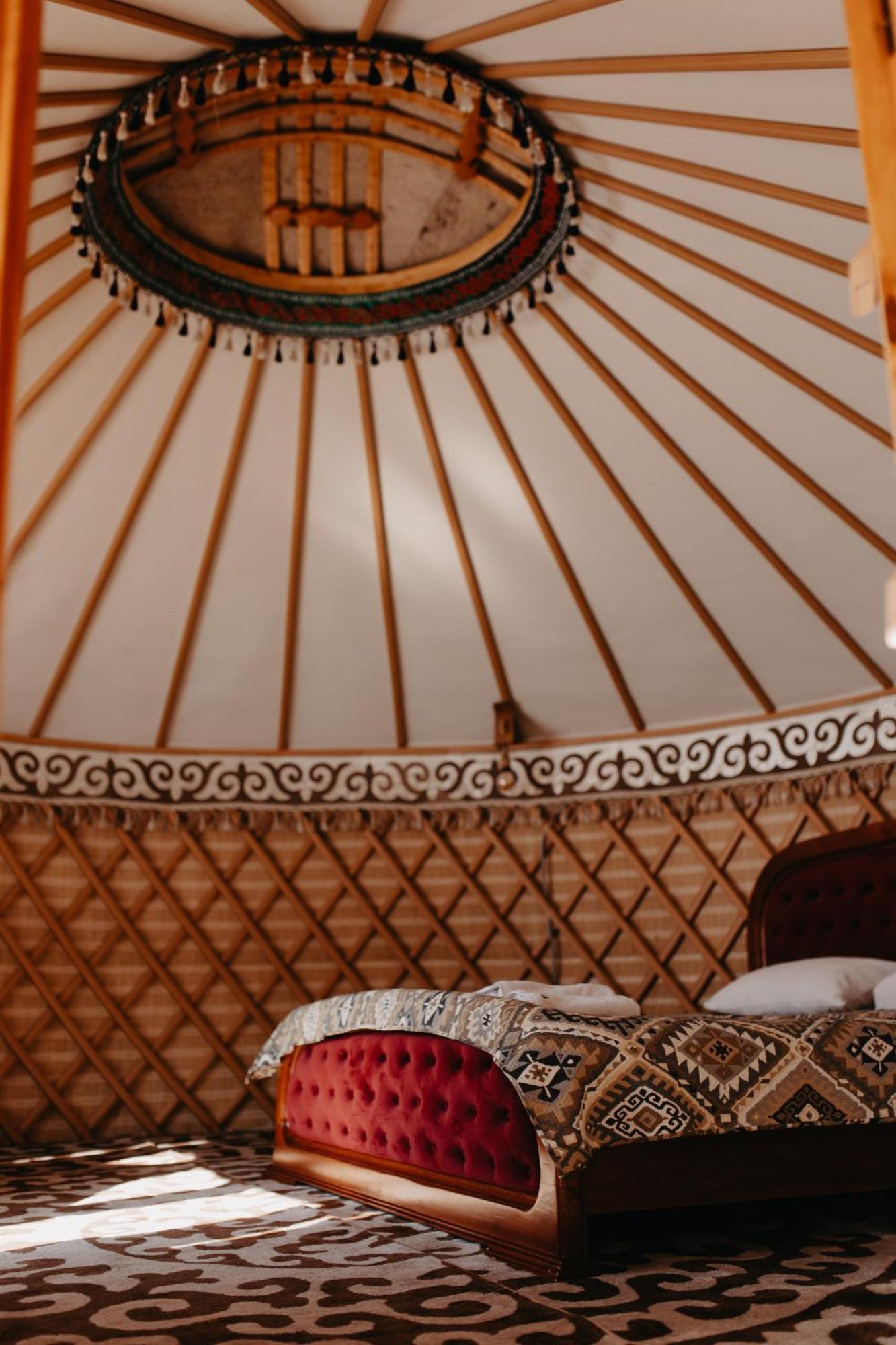 Ethno Complex Ala Kuch Hotel Kaindy Екстериор снимка
